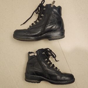 Women's Black Fur Lined Lace-Up Hiking Boots College Brand Size 6 Wide